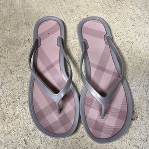 Burberry jelly flip flops size 39